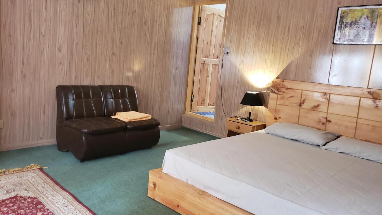 Sehrish Guest House Skardu Buitenkant foto