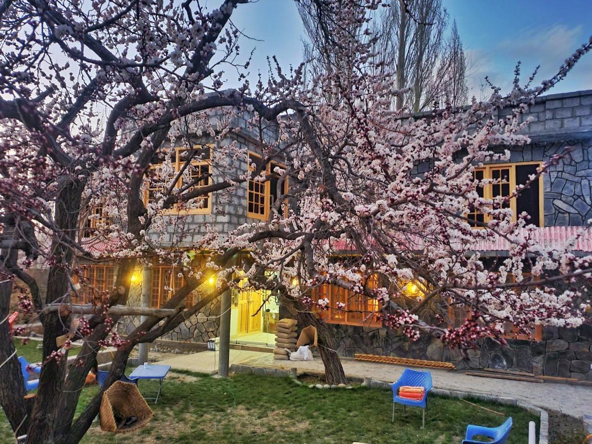 Sehrish Guest House Skardu Buitenkant foto