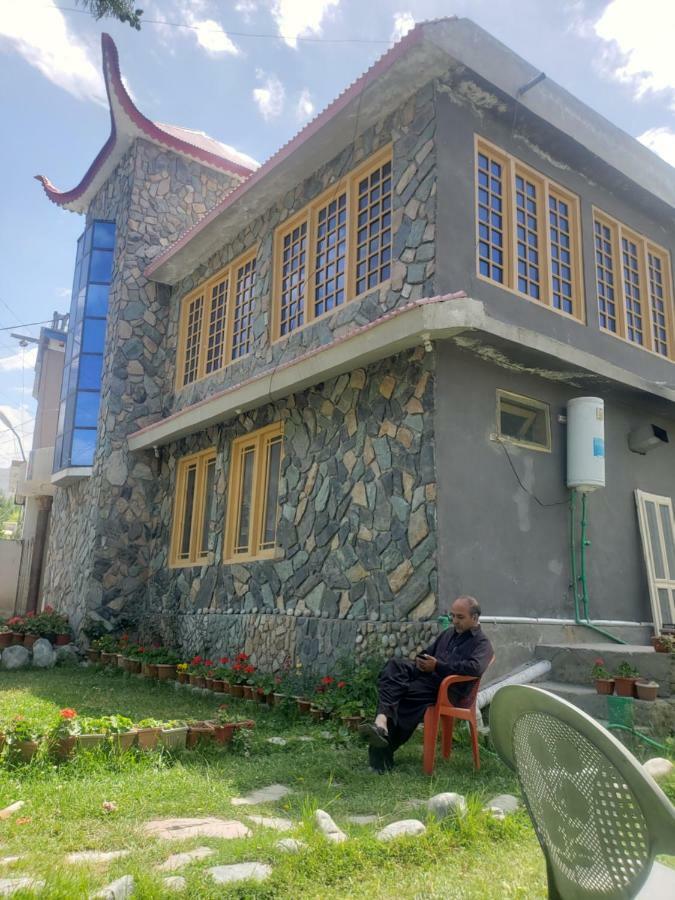 Sehrish Guest House Skardu Buitenkant foto